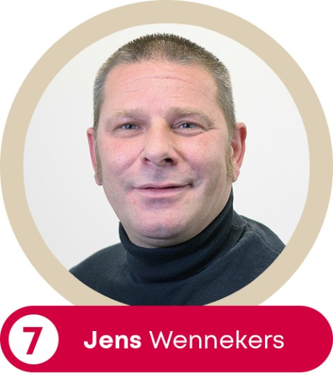 jens-wennekers-met-cirkel-en-naam-7