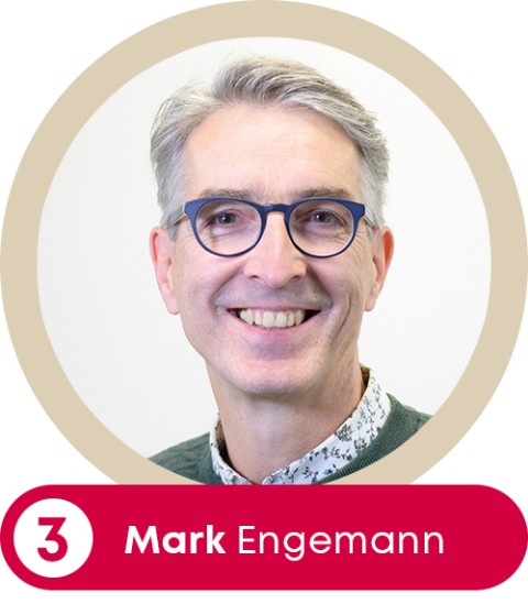 mark-engemann-met-cirkel-en-naam-3